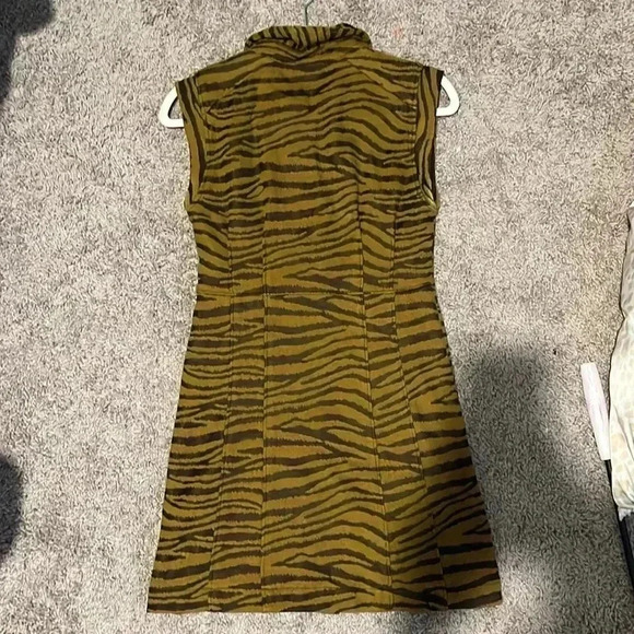 NWOT Free People Us and Them Tiger-Jacquard
Shift Dress - Picture 7 of 8